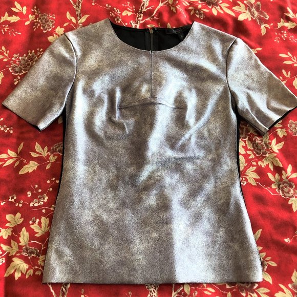 *NWOT* Flattering Statement Piece by BCBGMaxAzria - Vegan Leather Silver Top XXS - Picture 3 of 16